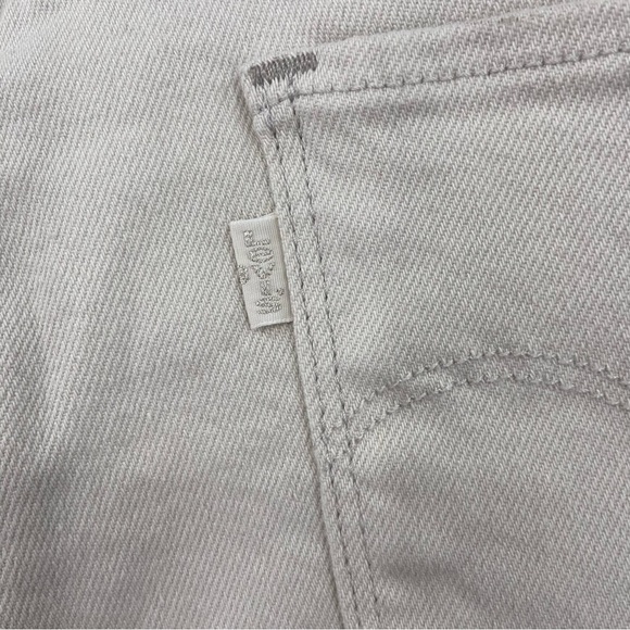 Levi's Stretch Tan Mid Rise Cuffed Shorts Women's Size‎ 33 - Picture 8 of 10